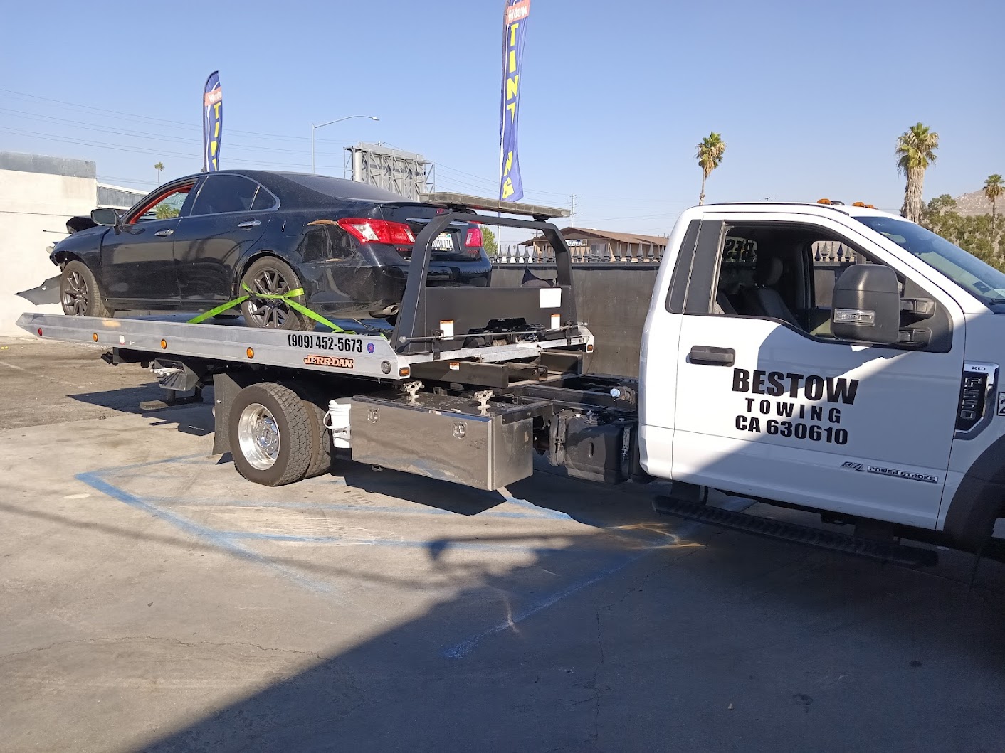 Bestow Towing — services in Riverside